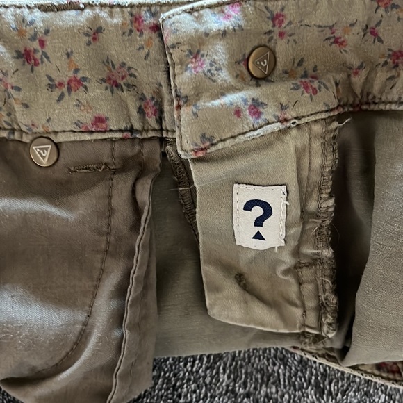 Guess shorts olive green 26 - Picture 8 of 8